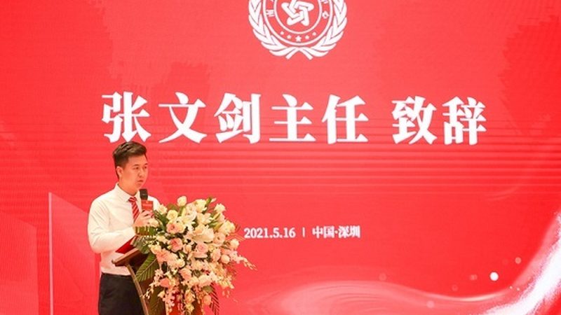 一部纪录片从想法到成片，中间隔着多少坑